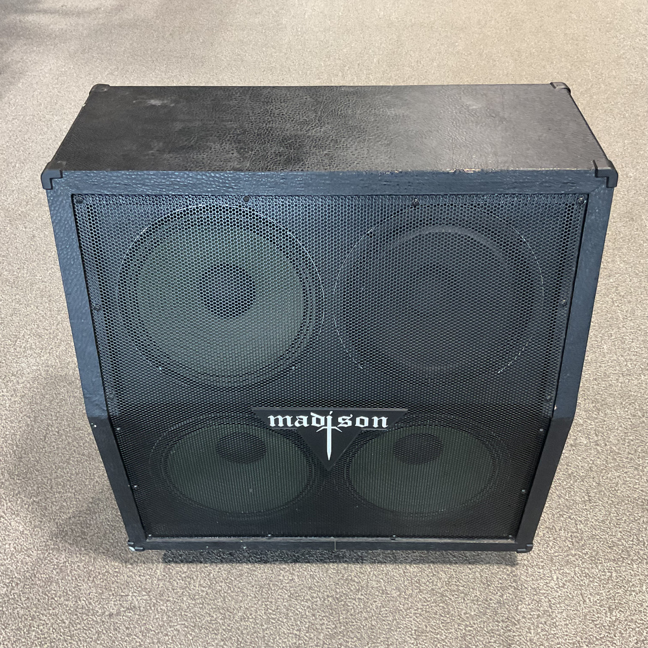 Used MADISON MAG4123 4X12 SLANT Guitar Speaker Cabinet
