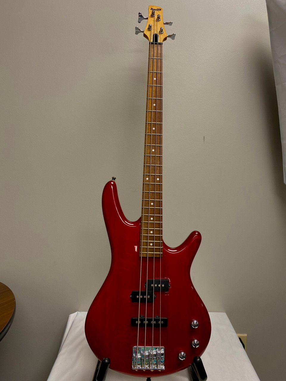 Used Ibanez GIO GSR190 Bass Guitar Red 4-String