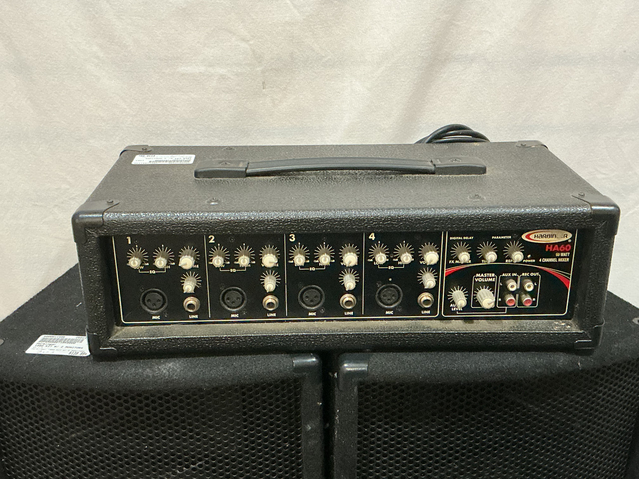 メンデルページ　8BOX Used Harbinger 1860 KIT W/ 2 MONITORS Mixing Console