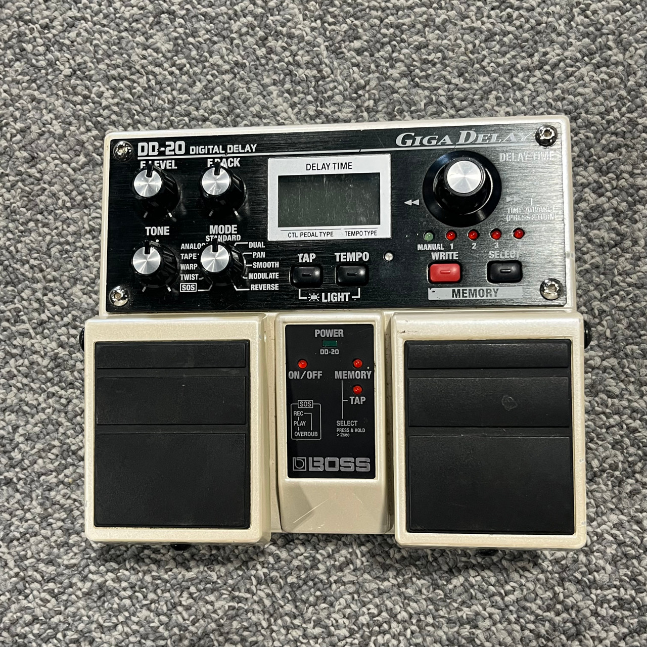 Used Boss DD-20 GIGA DELAY Used BOSS DD-20 GIGA DELAY Guitar