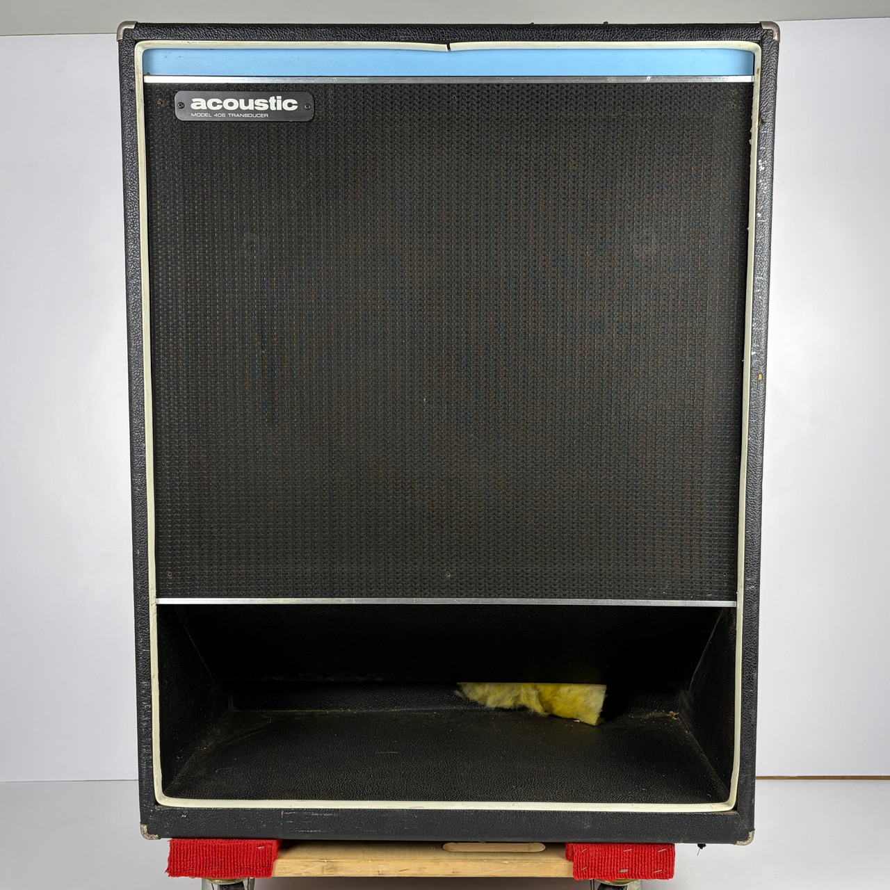 Used Acoustic Model 406 1 x 18 Bass Guitar Cabinet