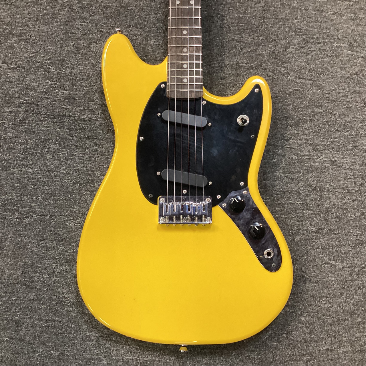Used Squier SONIC MUSTANG Offset Double Cutaway Electric Guitar