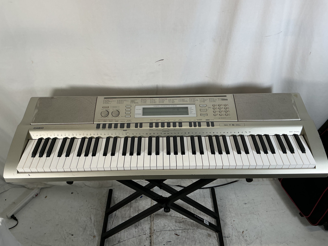 Used Casio WK-200 76-Key Keyboard 76-key