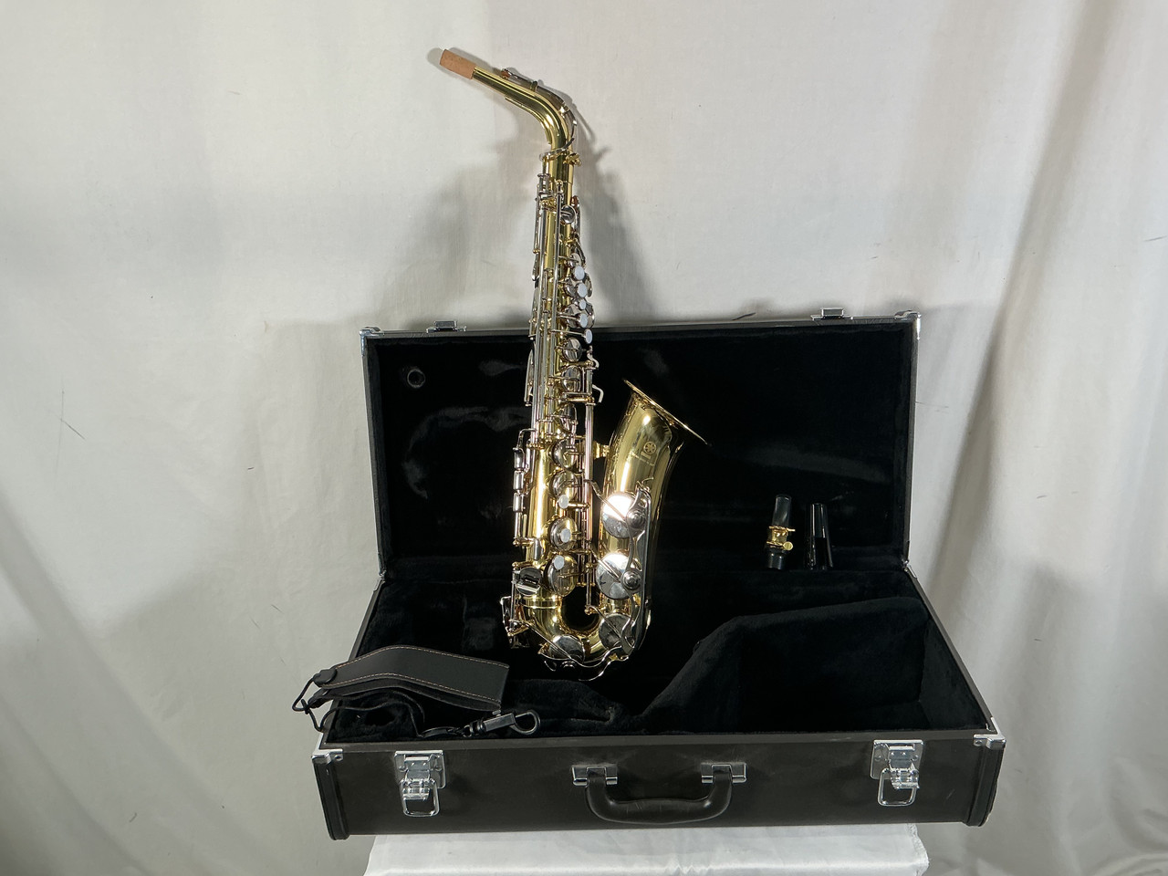 Used Yamaha YAS-23 ALTO SAXOPHONE Alto Saxophone