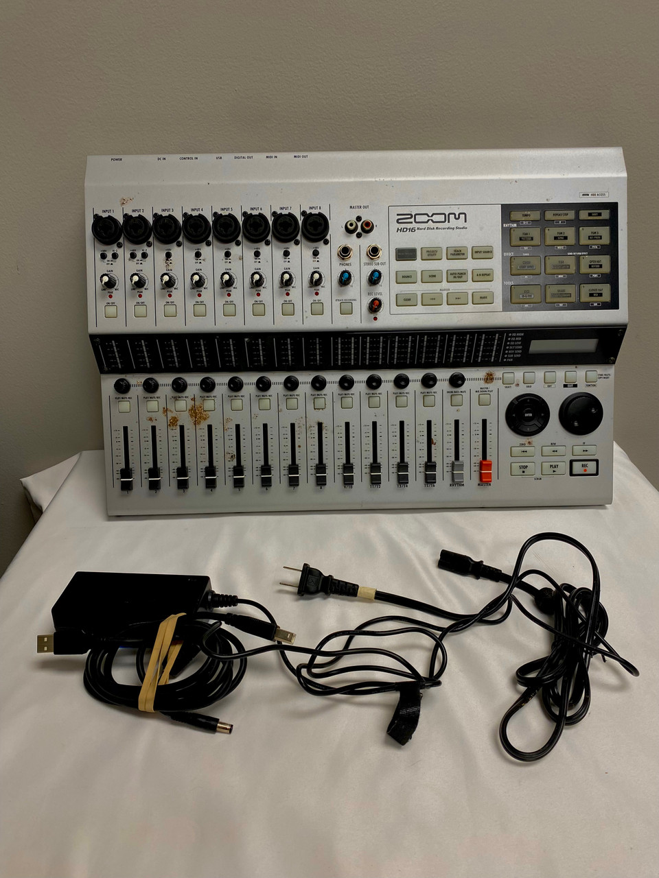 Used Zoom HD16 HARD DISK RECORDING STUDIO Compact Recording Device