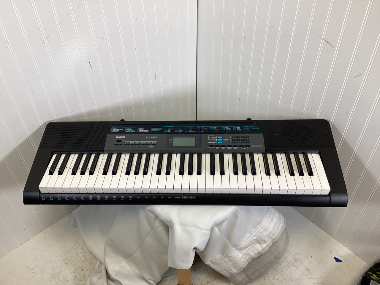 Used Casio CTK-2550 61-Key Keyboard 61-Key