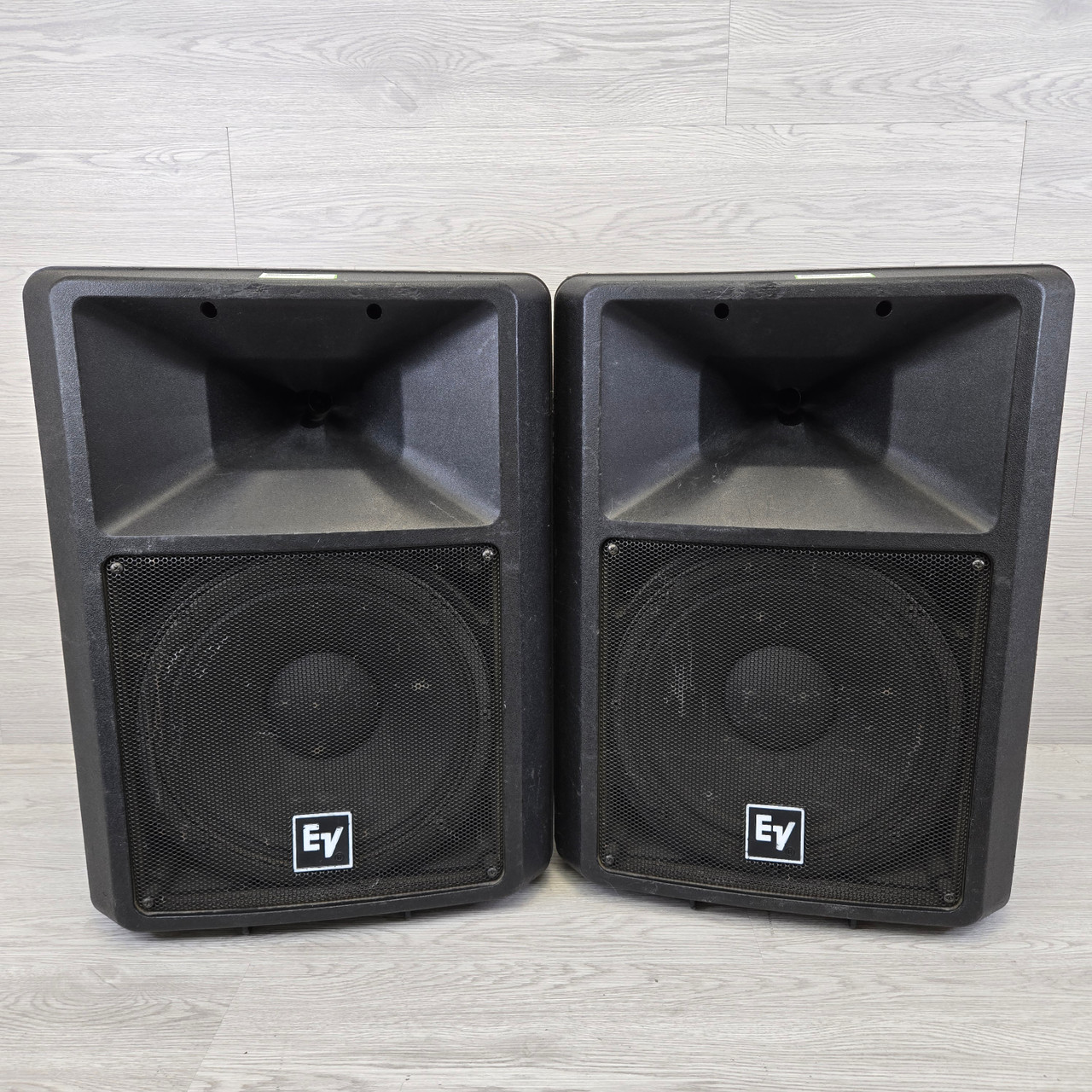 Used Electrovoice - EV SX300 -PAIR- Passive Full Range Speaker Cabinet