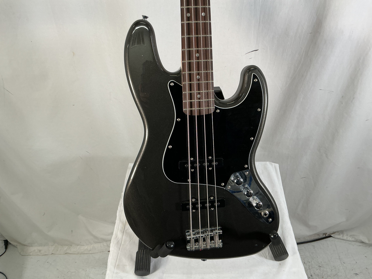 Used Squier AFFINITY JAZZ BASS J Type Bass Guitar Black 4-String