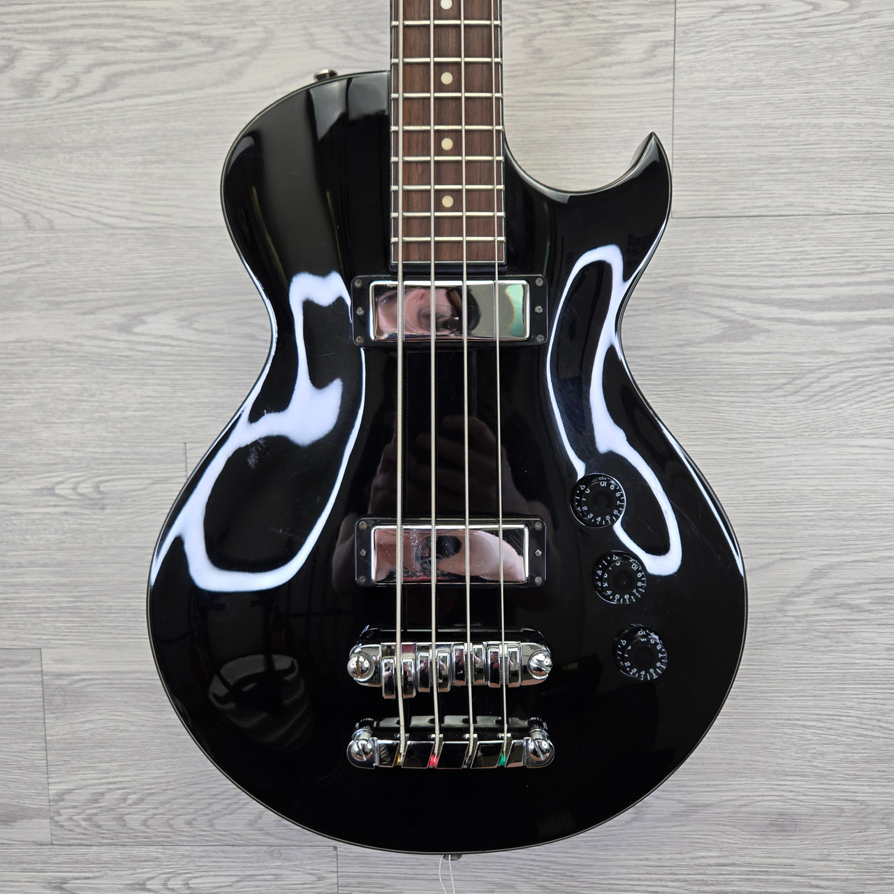 Used Ibanez ARTB100 Bass Guitar Black 4-String