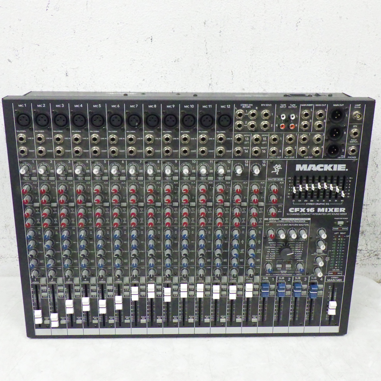 Used Mackie CFX 16 Mixing Console