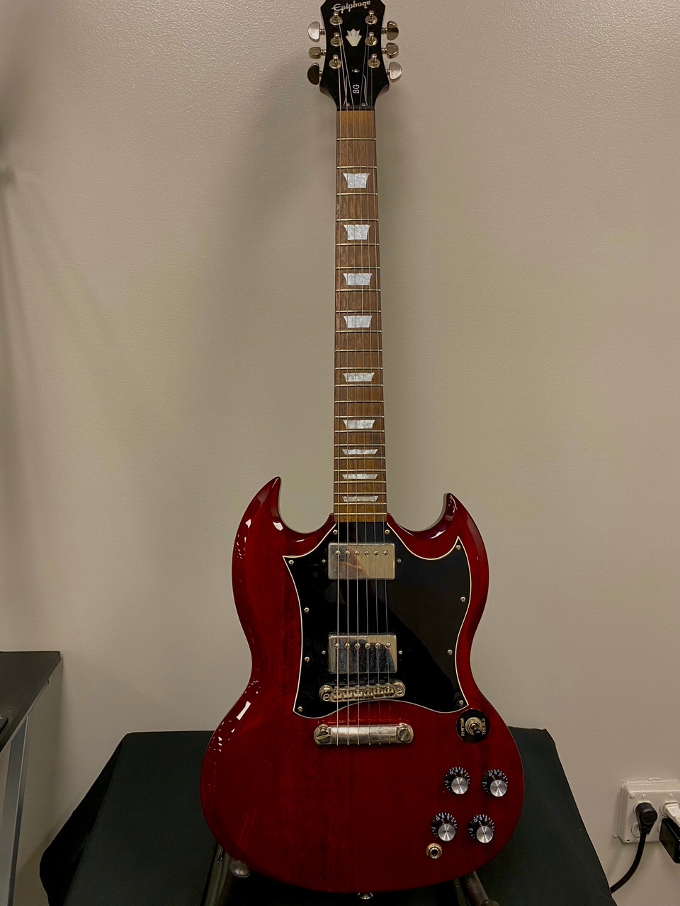 Used Epiphone 2009 SG G-400 SG Type Electric Guitar Red 6-String