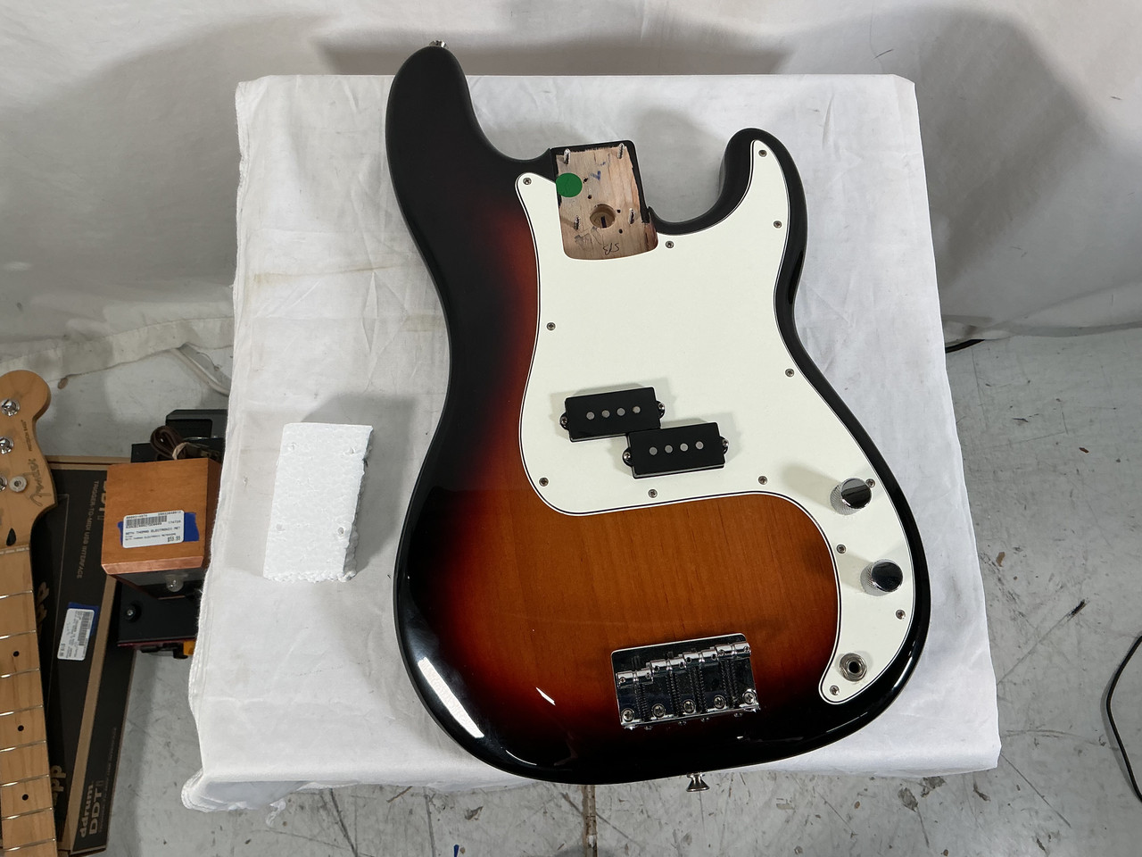 Used Fender LOADED PLAYER P-BASS BODY P Type Bass Guitar Sunburst