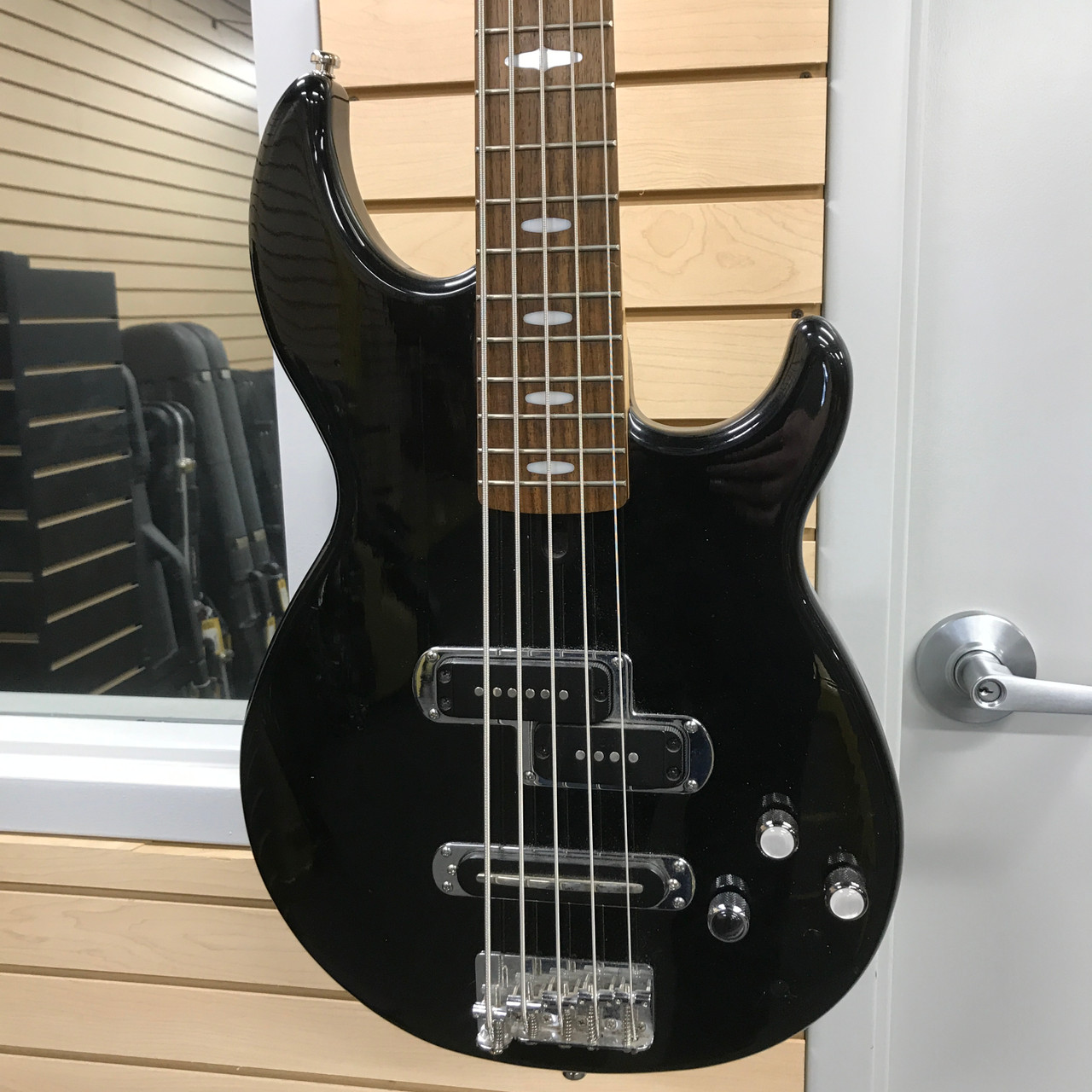 Used Yamaha BB615 MODDED P Type Bass Guitar Black 5-String