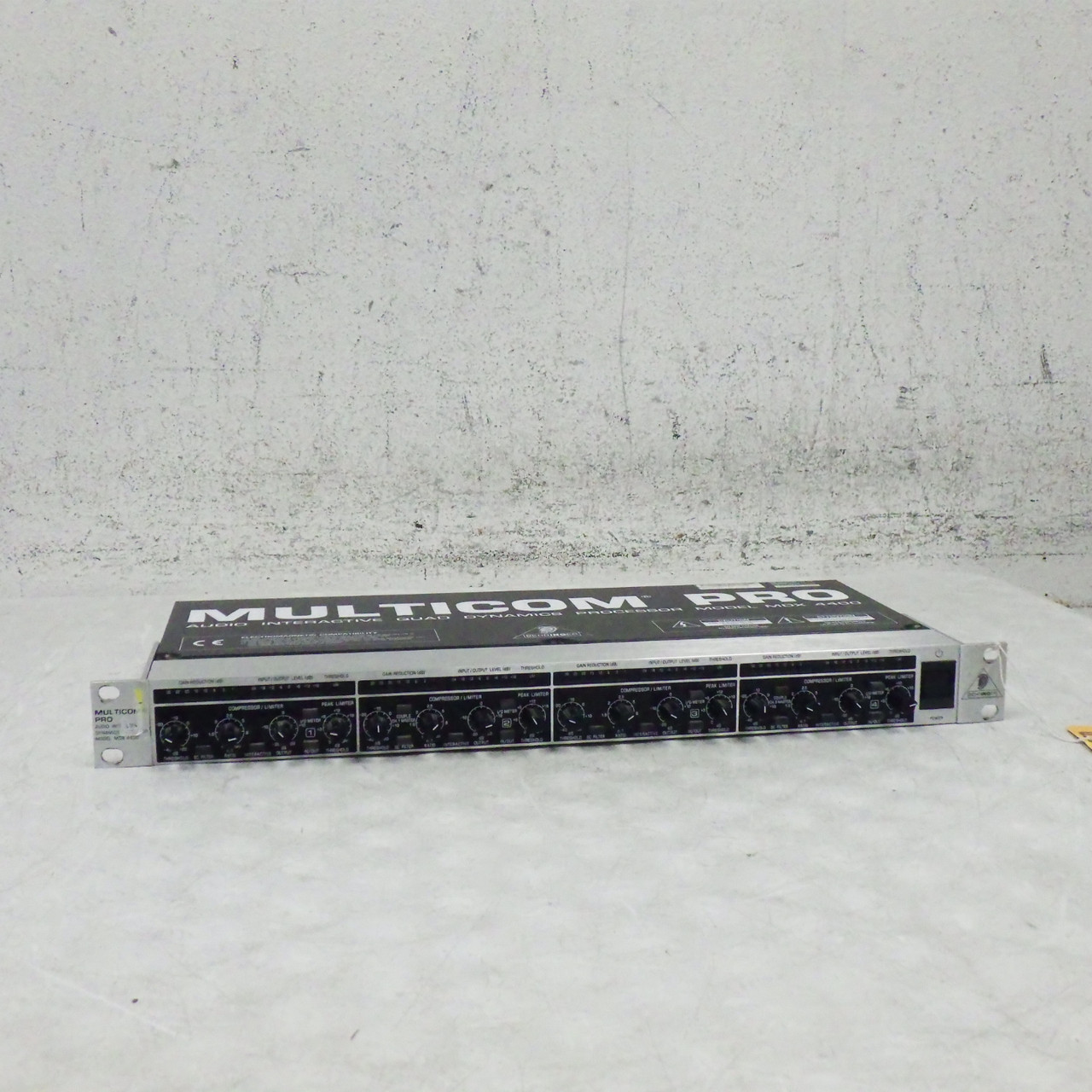 Used Behringer MULTICOM PRO MDX4400 Compressor