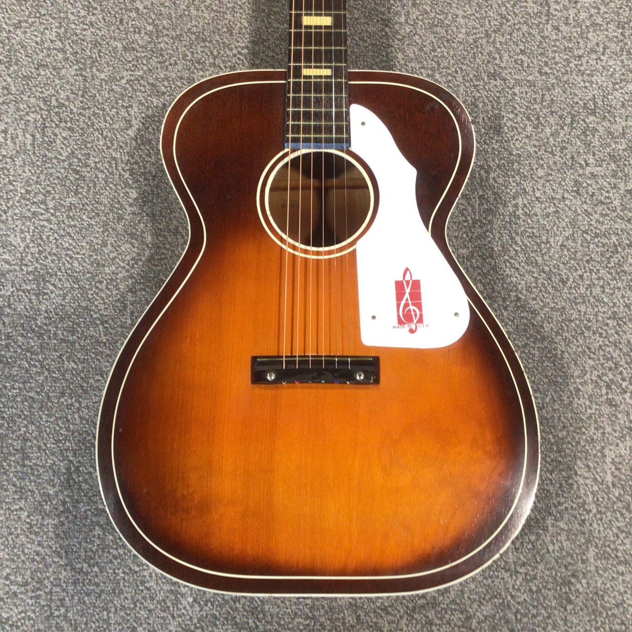 Used HARMONY H1143 Acoustic Guitar Used HARMONY H1143 Acoustic Guitar