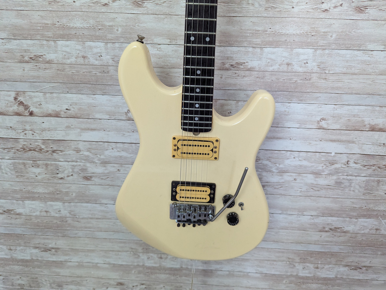 Used Kramer FOCUS 2000 Vintage S Type Electric Guitar White 6-String