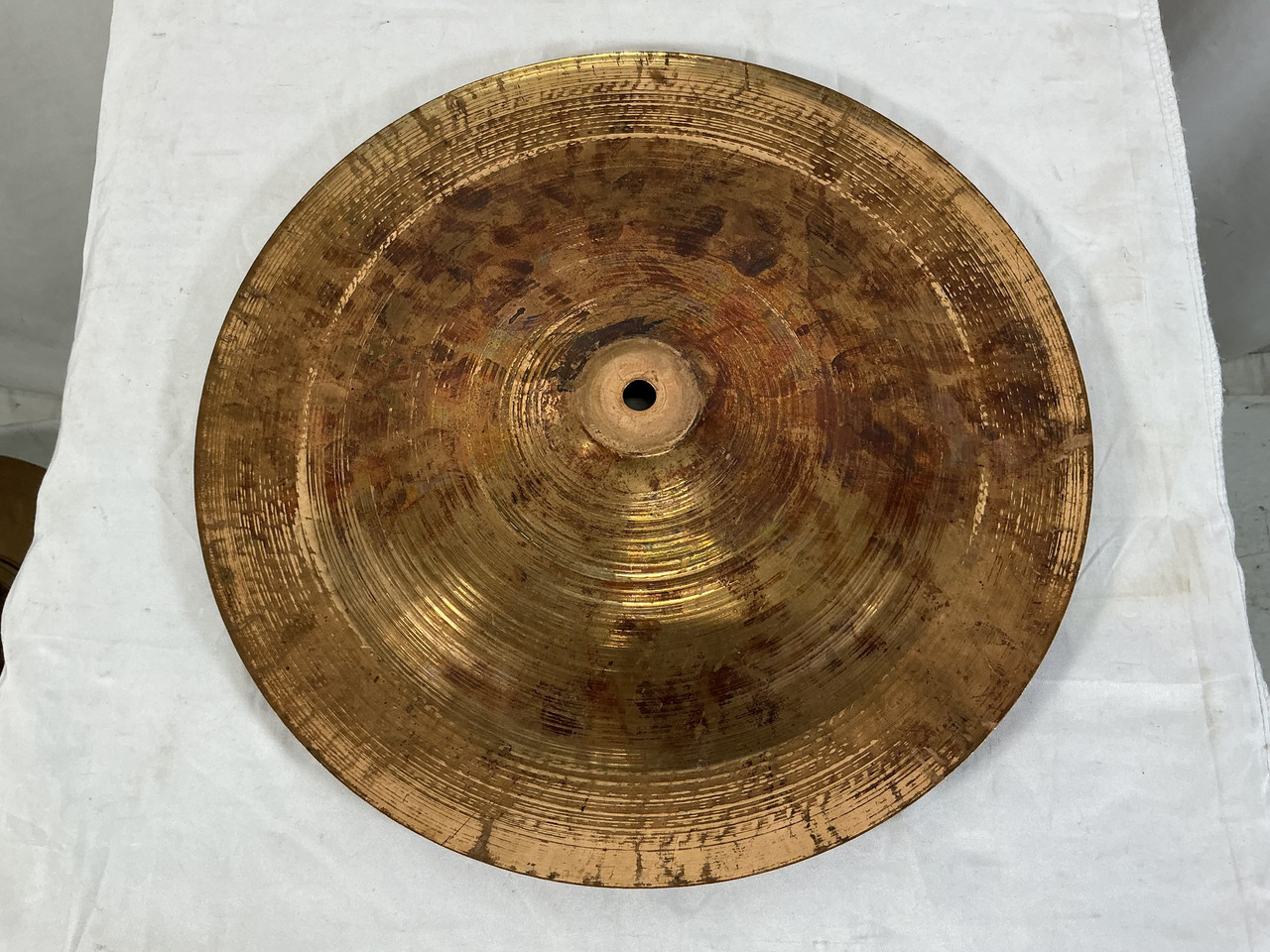 Used Zildjian AVEDIS 14 INCH CHINA China Cymbal 14