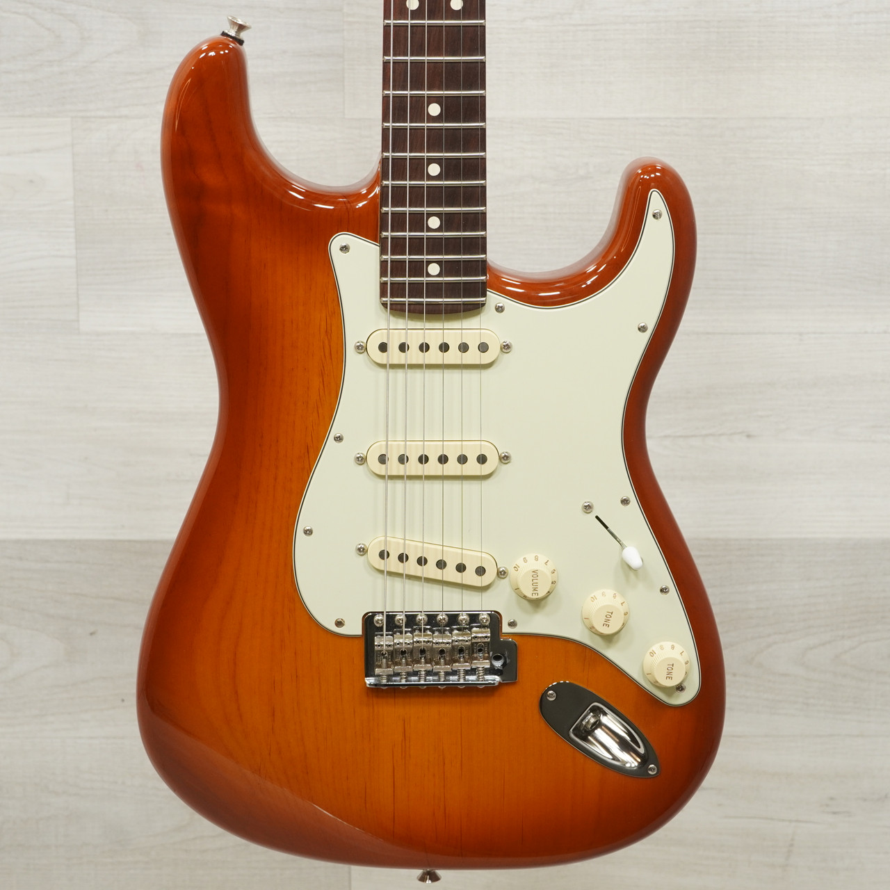 Used Fender American Performer Stratocaster Electric Guitar Cherry