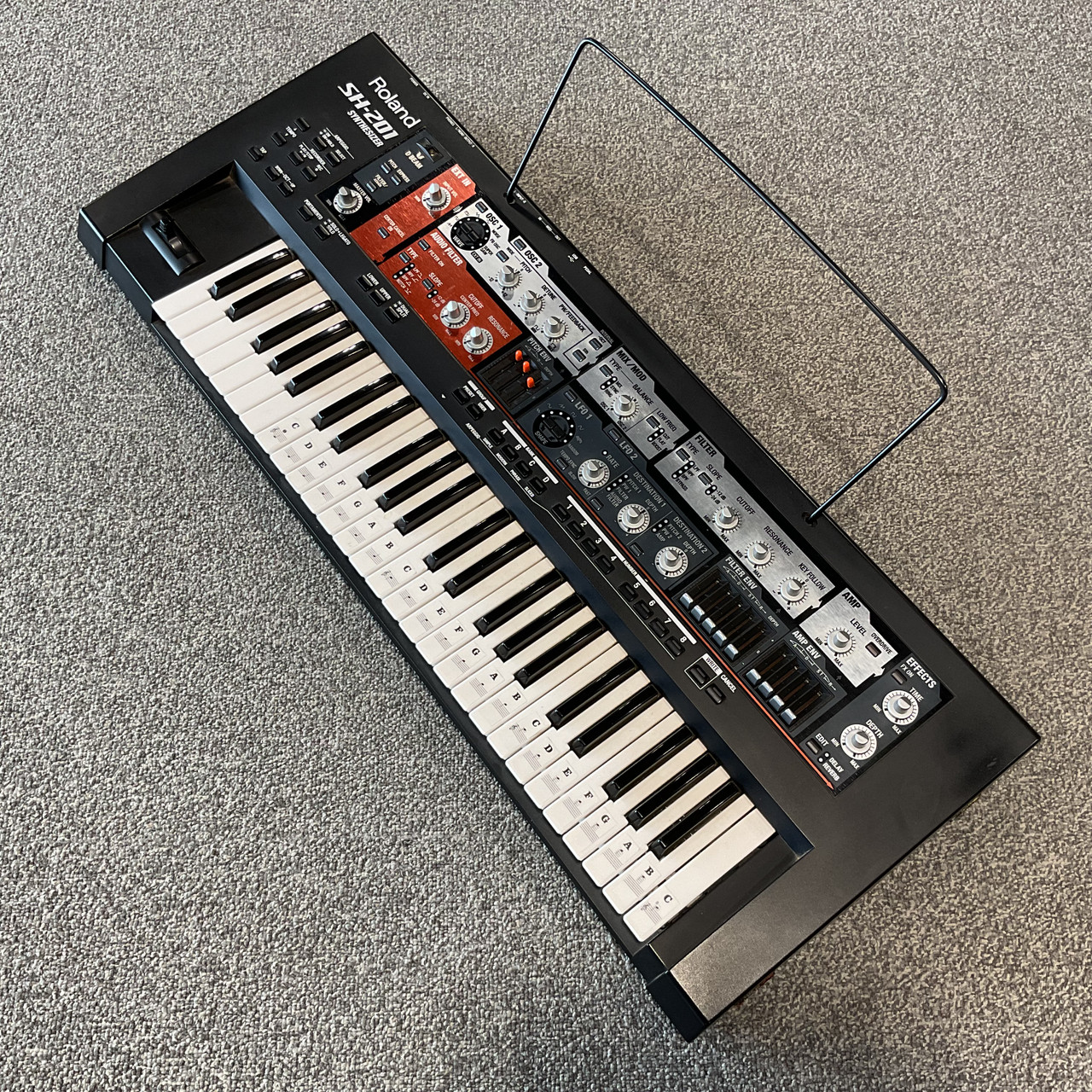 Used ROLAND SH-201 SYNTHESIZER