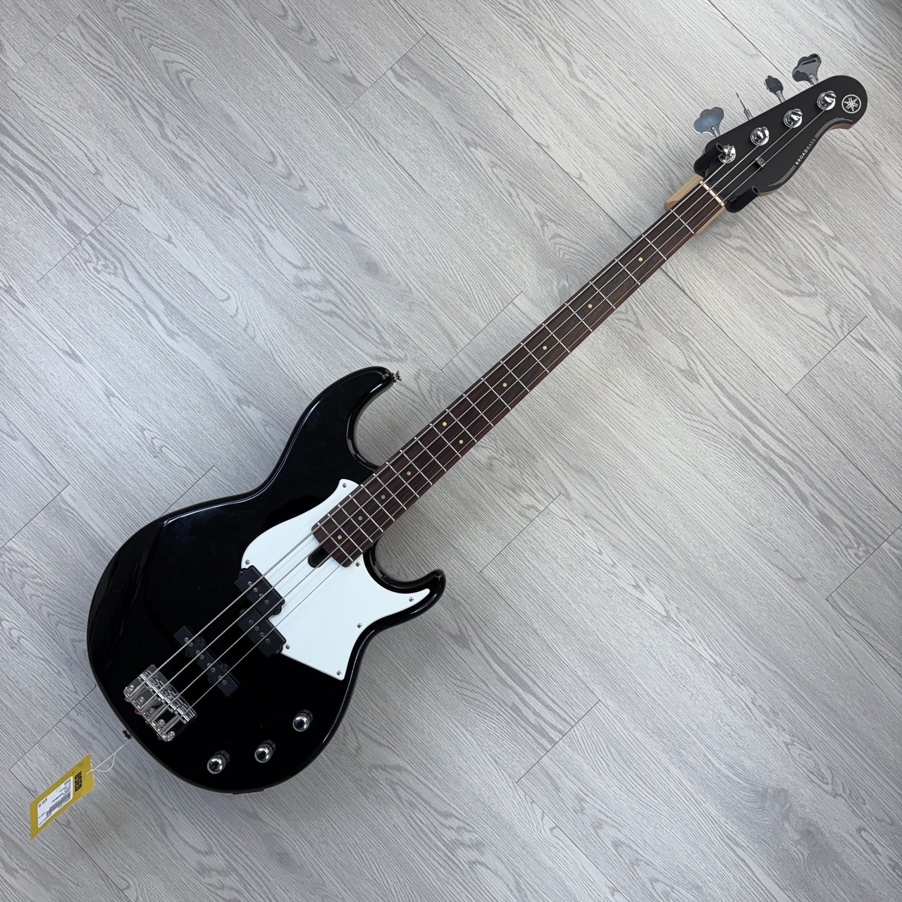 Used Yamaha BB234 Broadbass Bass Guitar Black 4-String