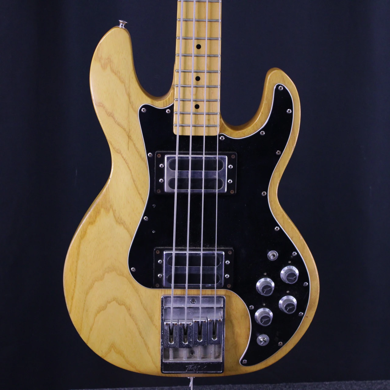 【名機】PEAVEY T-40 / USA製 / ヴィンテージベース Used Peavey T-40 W/OHSC Vintage Bass Guitar Natural 4-String
