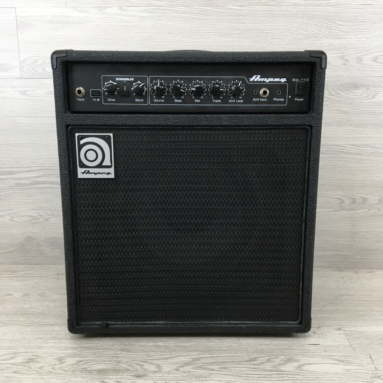 Used Ampeg BA-110 COMBO 1 x 10 Bass Combo Amplifier 1 x 10