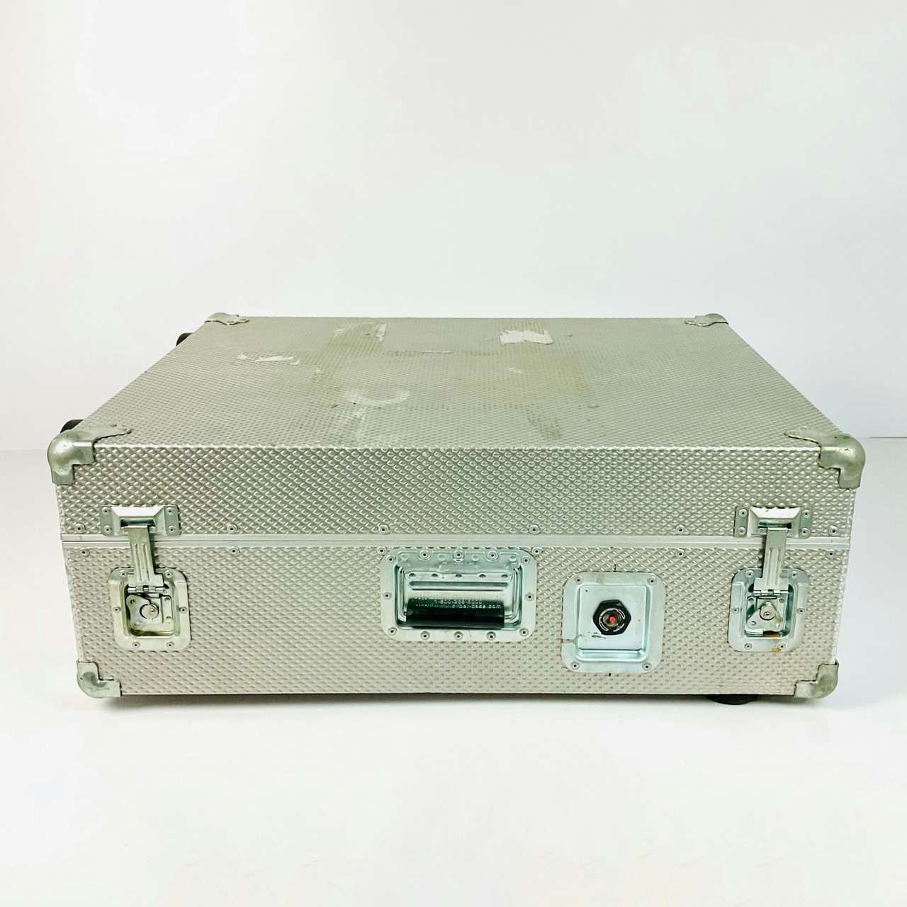 Used Quantum Scientific Rolling Hard Case