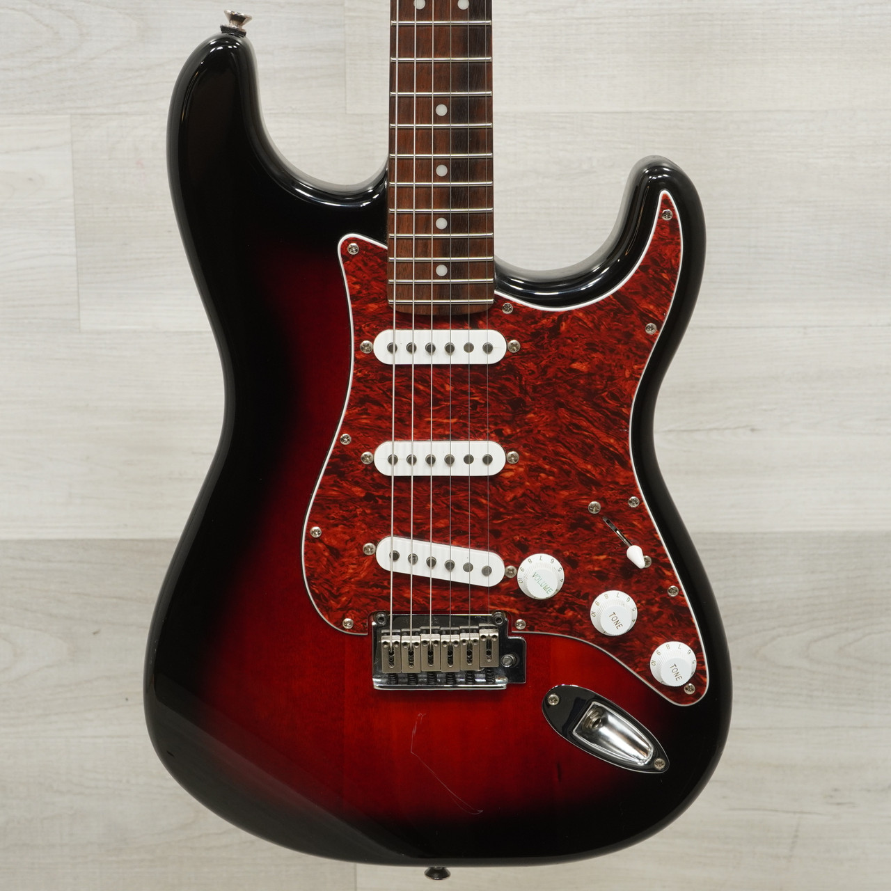 【未使用】Squier Standard Stratocaster 美品セット付 Squier Standard Stratocaster 楽器、器材 ホビー、カルチャー 【公式