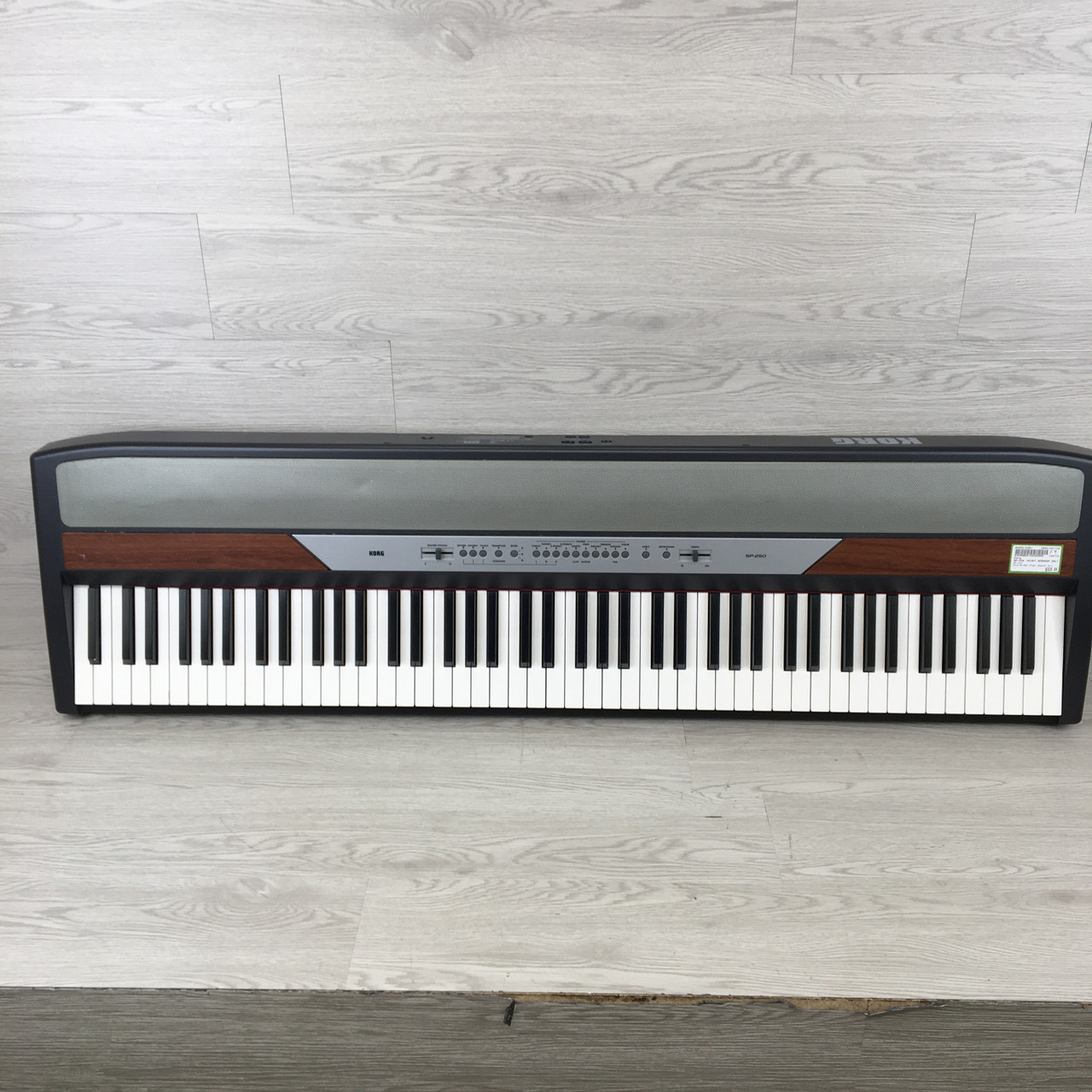 Used Korg SP-250 -RIGHT SPEAKER ONLY 88-Key Keyboard 88-key