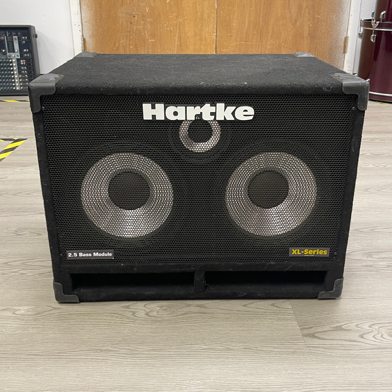 Used Hartke 2.5 XL 2 x 10 Bass Guitar Cabinet 2 x 10