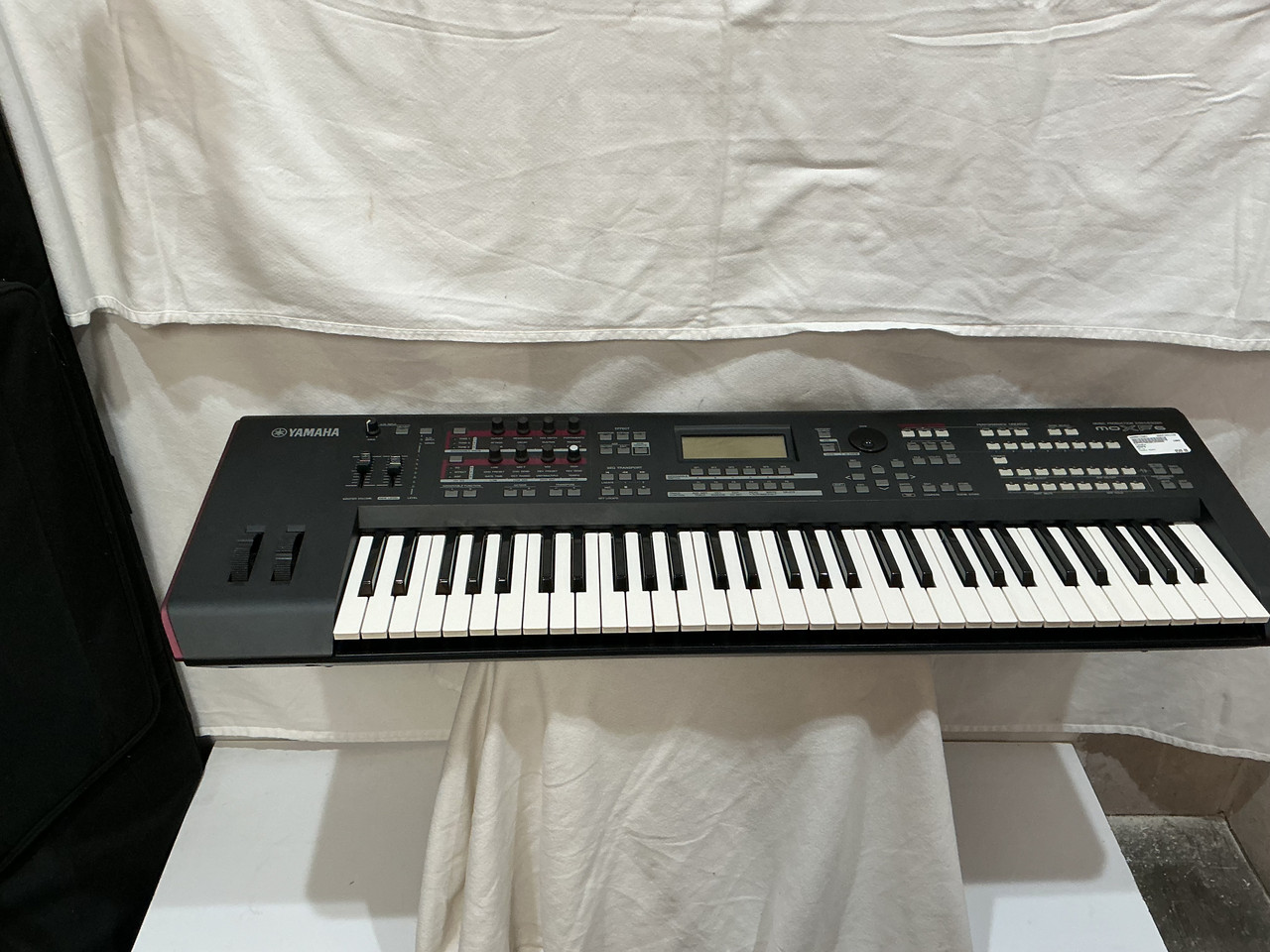 Used Yamaha MOXF6 61-Key Synthesizer 61-Key