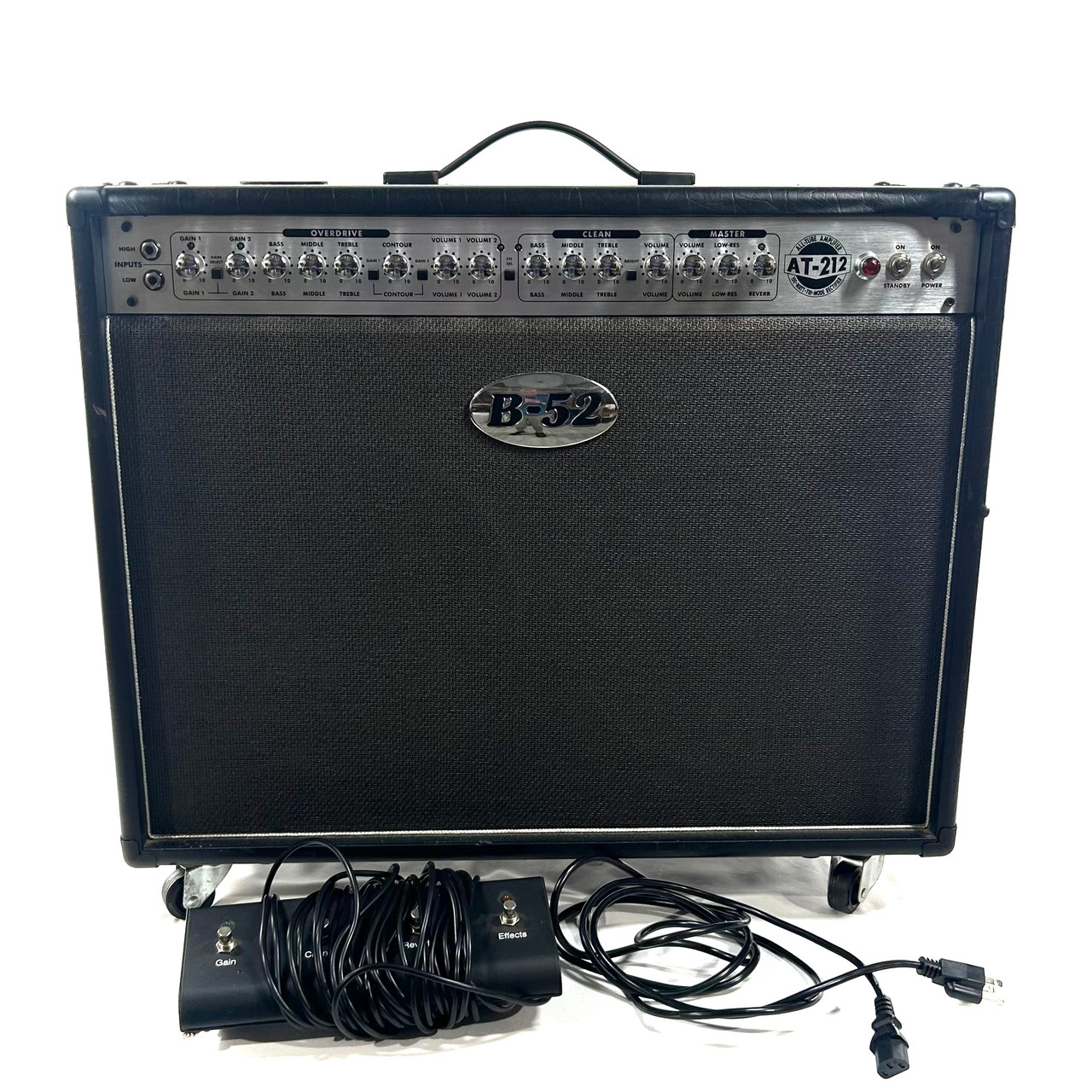 Used B-52 AT-212 2 x 12 Solid State Amplifier 2 x 12