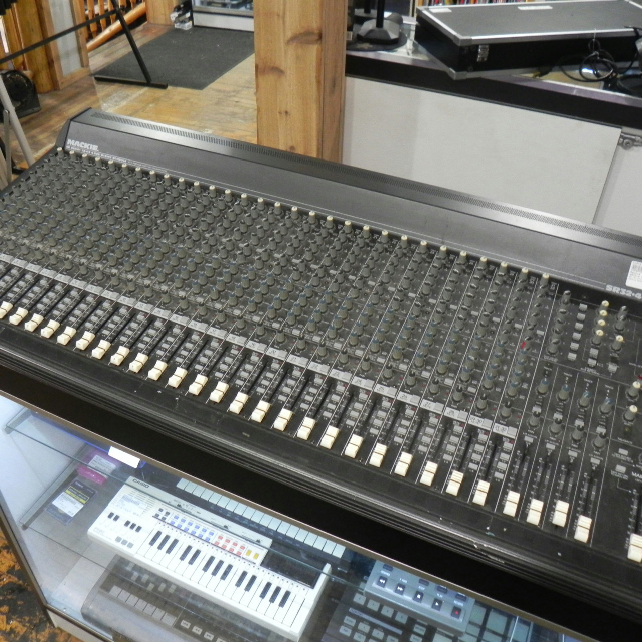 Used Mackie SR32-4 VLZPRO Mixers Mixers