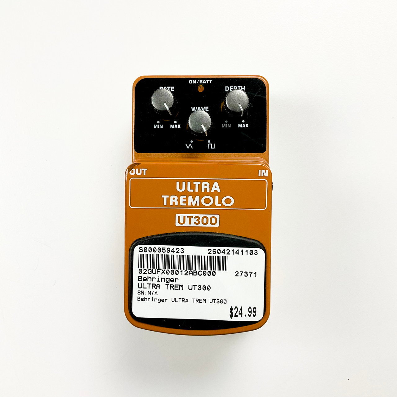 Used Behringer Ultra Tremolo UT300 Tremolo Pedal