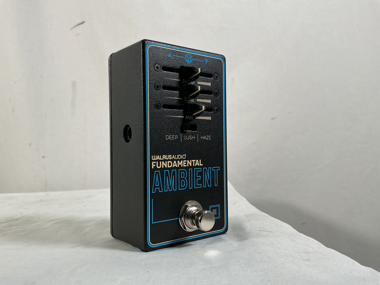 Used Walrus Audio FUNDAMENTAL AMBIENT Reverb Pedal