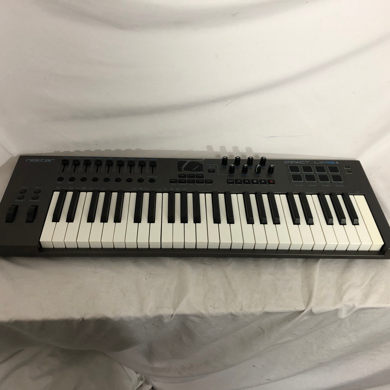 Used Nektar IMPACT LX49 49-Key Controller 49-Key