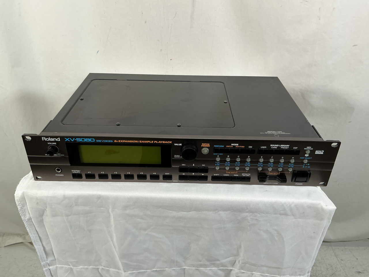 Used Roland XV-5080 Rackmount Synthesizer Rackmount