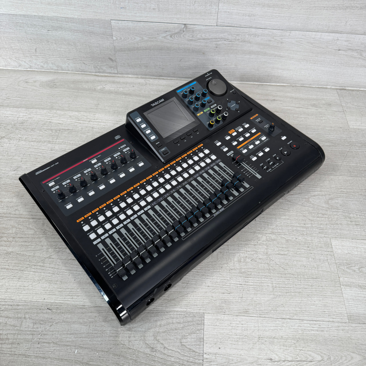 Used TASCAM DP-32SD - 32-track Digital Portastudio