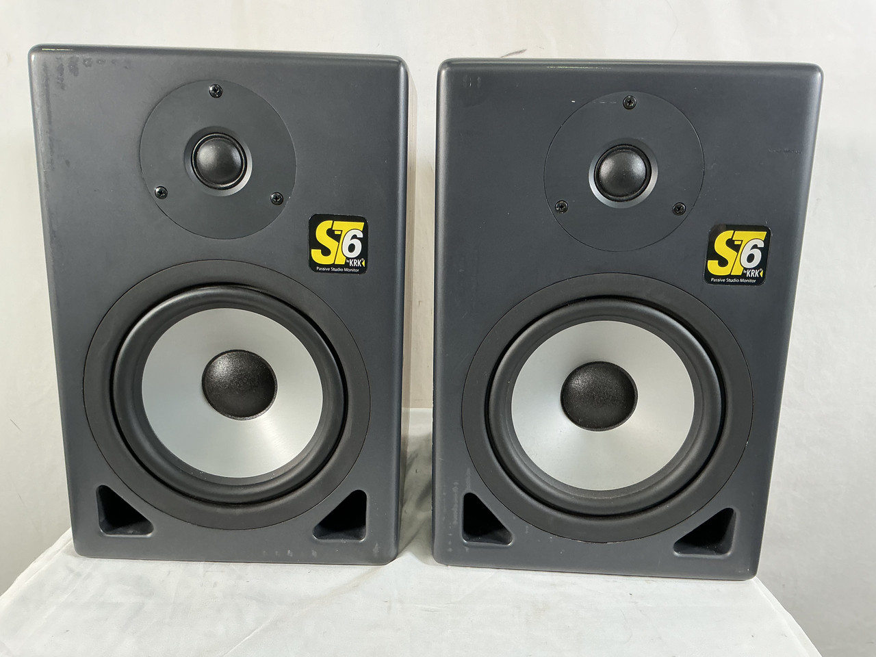 Used KRK ST6 PASSIVE MONITOR PAIR Passive Studio Monitor