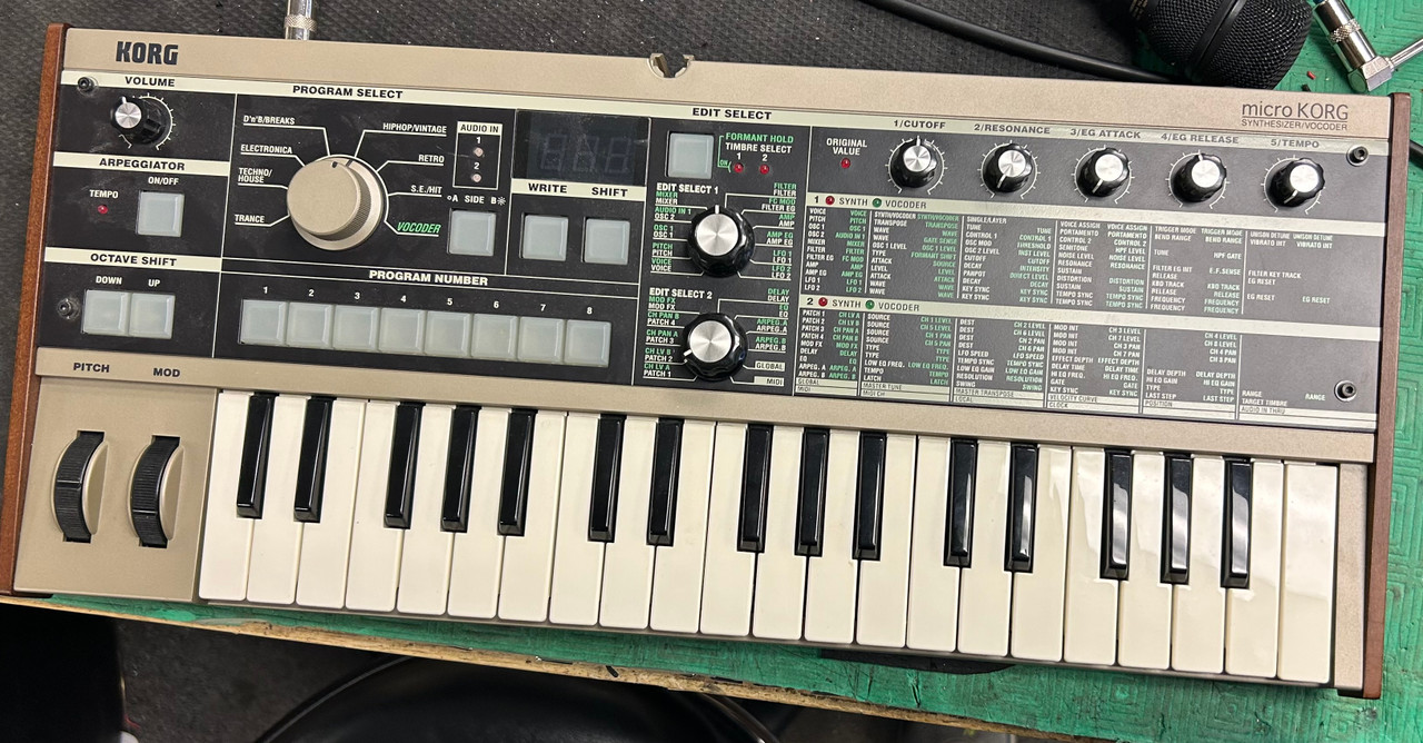 Used Korg MICRO KORG 49-Key Synthesizer 49-Key