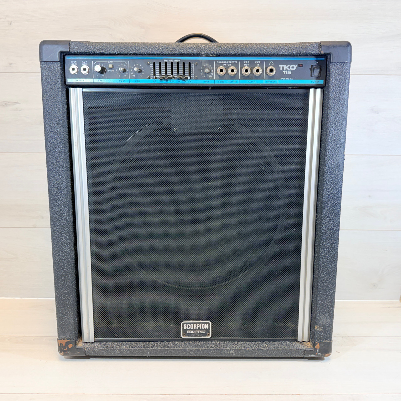 Used Peavey TKO 115S Bass Amplifier 1 x 15