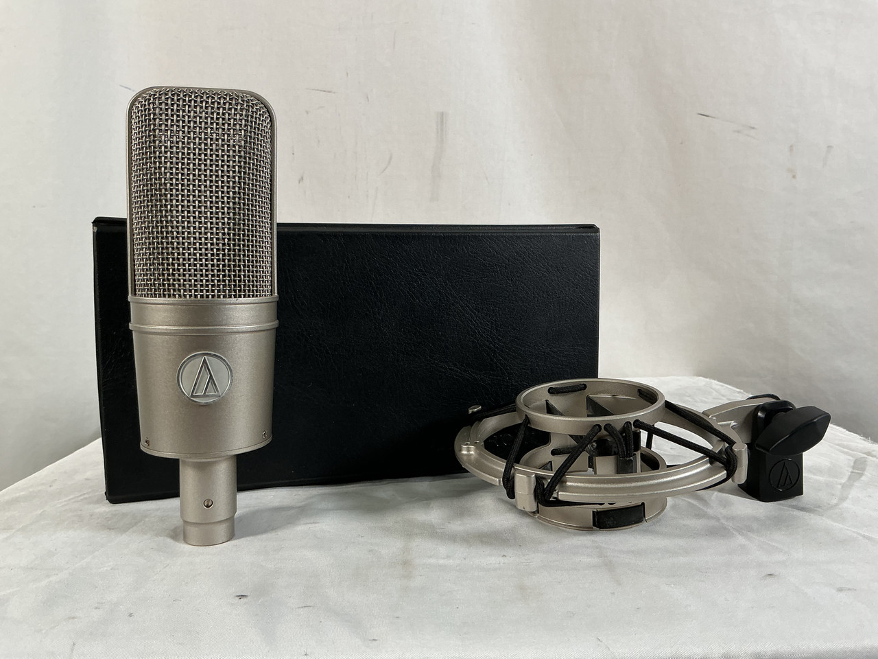 Used Audio Technica AT4047/SV W/CASE/MOUNT Condenser Microphone