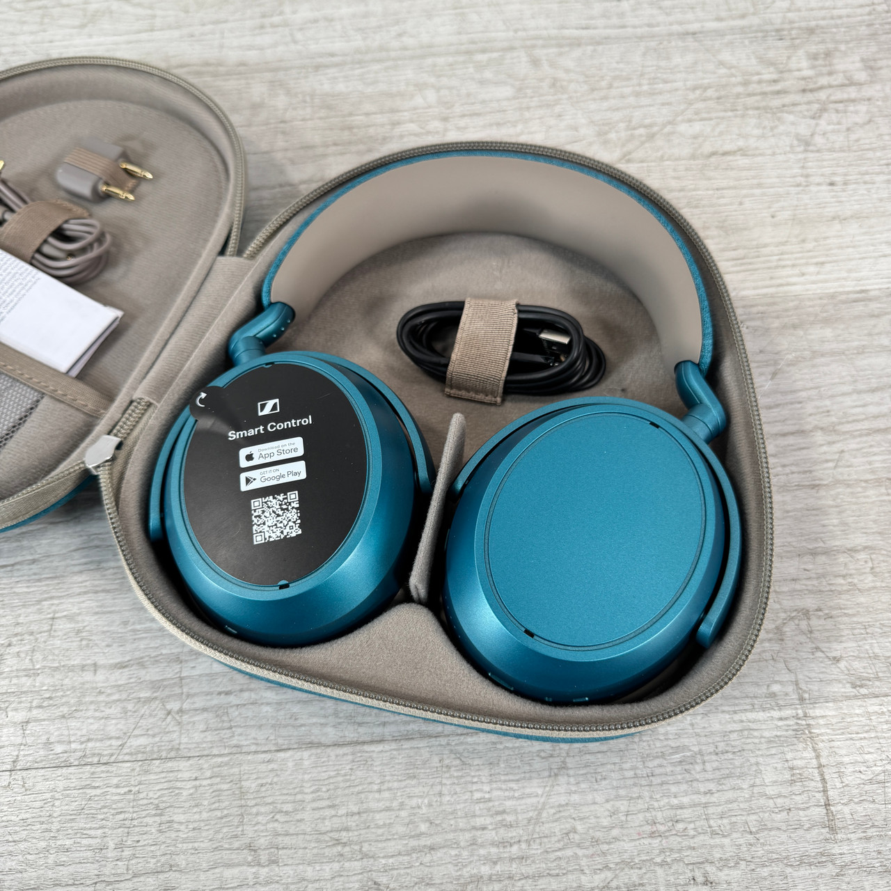 Used Sennheiser Momentum 4 Wireless Headphones