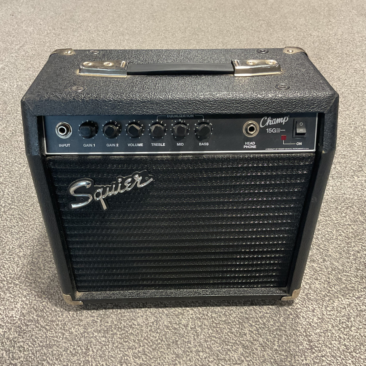 CHmam 様 Used SQUIER CHAMP 15G Solid State Guitar Amplifier