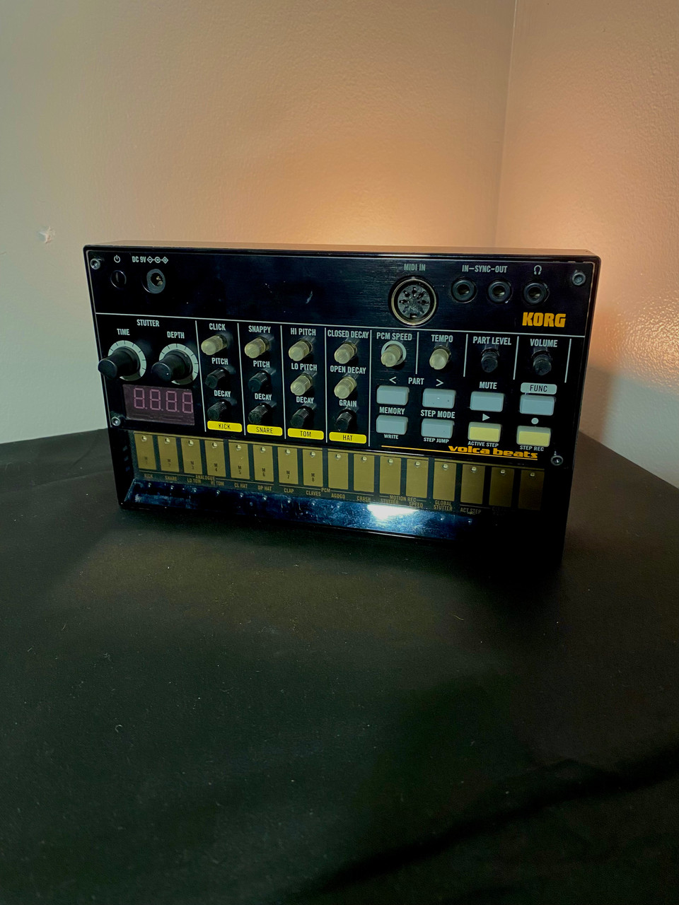 Used Korg VOLCA BEATS Compact Synthesizer Compact
