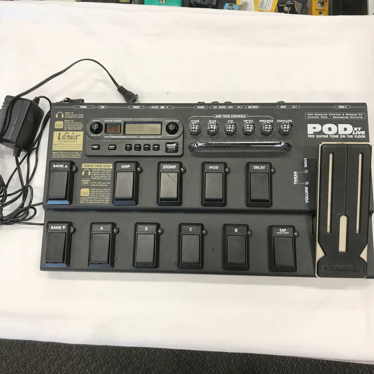Used Line 6 POD XT LIVE Floorboard Amp Modeling + FX