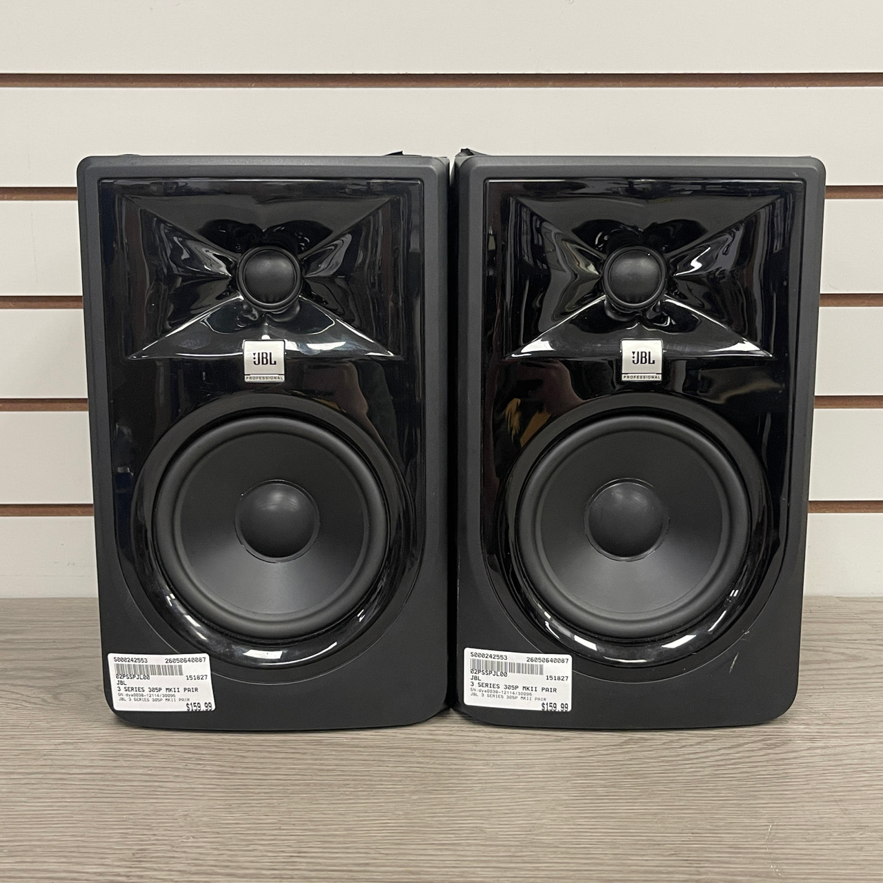 Used JBL 3 SERIES 305P MKII PAIR Powered Studio Monitor