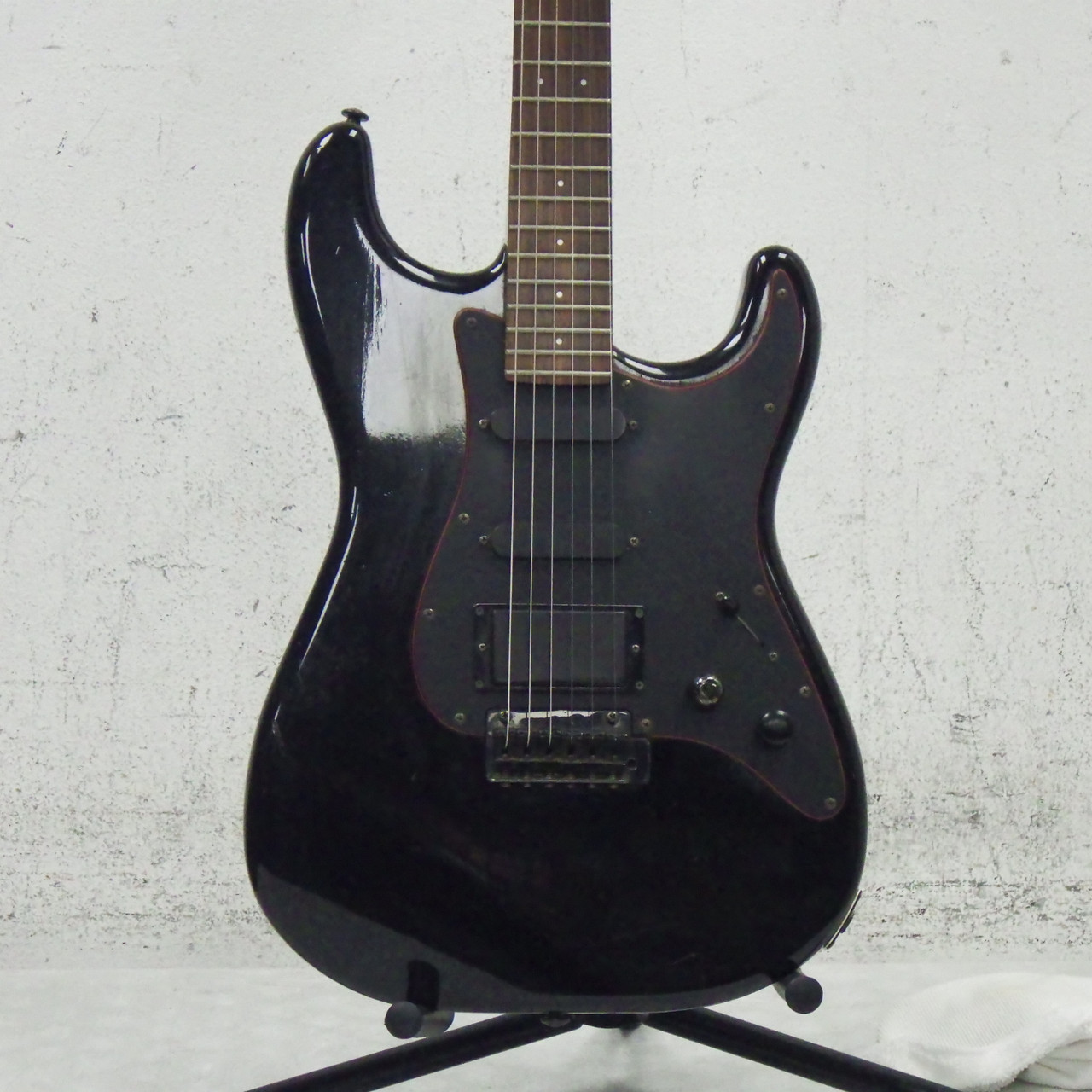 ウスキーTOKAI SUPER EDITION ストラトキャスター黒 Used Tokai SUPER EDITION HSS STRAT COPY S Type Electric Guitar
