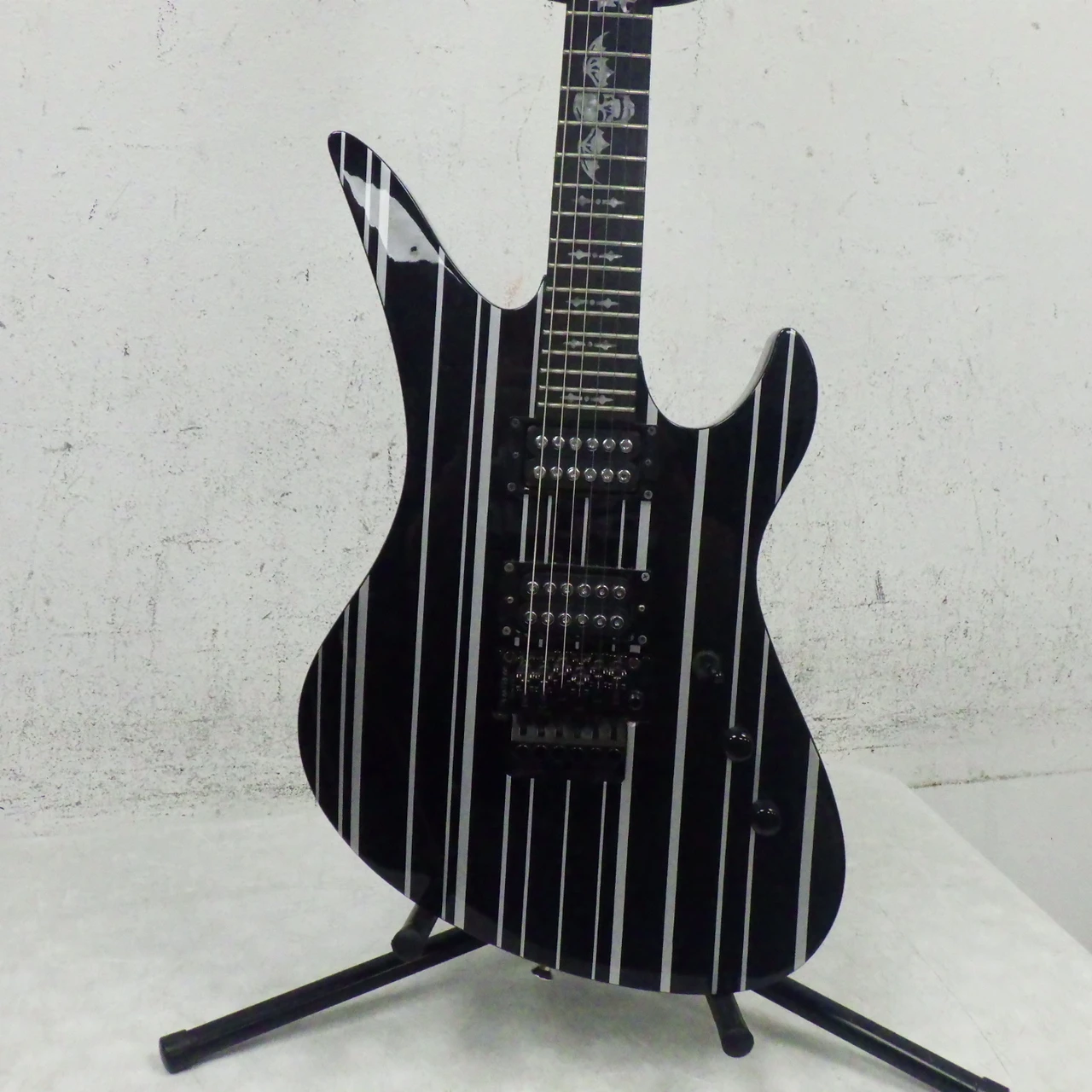 Used Schecter SYNYSTER GATES STANDARD Electric Guitar Black 6-String