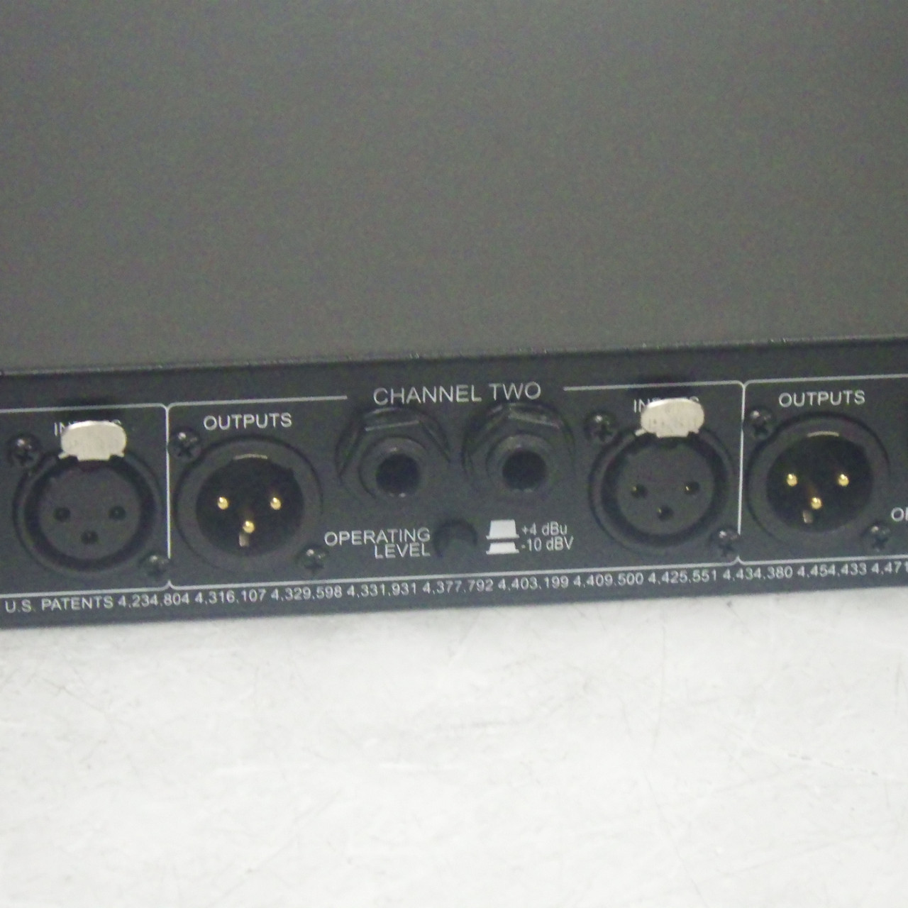 Used DBX 1046 QUAD COMPRESSOR Rackmount Recording Device